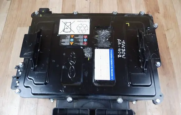 Hyundai Tucson IV NX4 Voltage converter inverter 375M0N7000