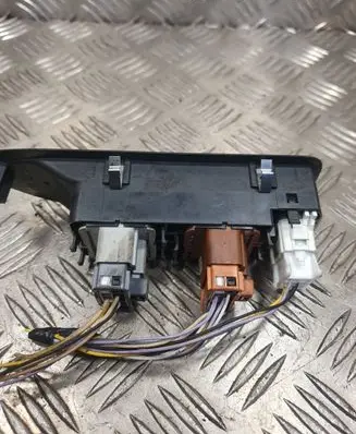 Renault Laguna II Electric window control switch 8200015085