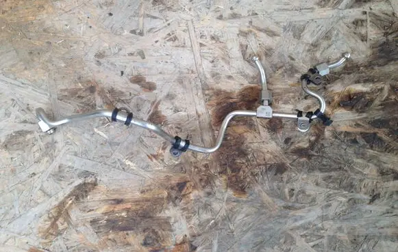 Audi A8 S8 D4 4H Fuel line pipe 06E127501AN