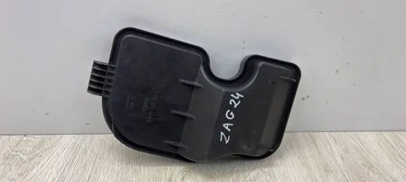 Fiat Punto (188) Headlight/headlamp dust cover 89100453