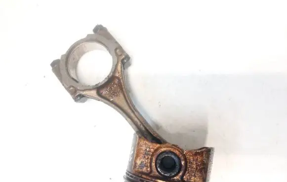 Lexus IS 200-300 Piston with connecting rod