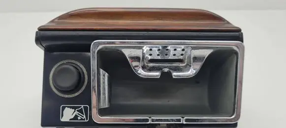 Mercedes-Benz E W124 Car ashtray 