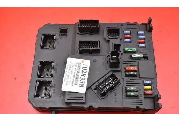 Peugeot 206 CC Fuse box set 9657999780