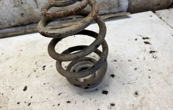 BMW 3 E30 Rear coil spring