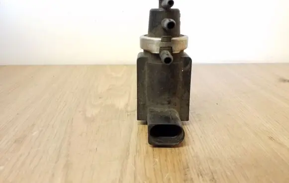 Audi A6 S6 C5 4B Turbo solenoid valve 059906627B 72290322