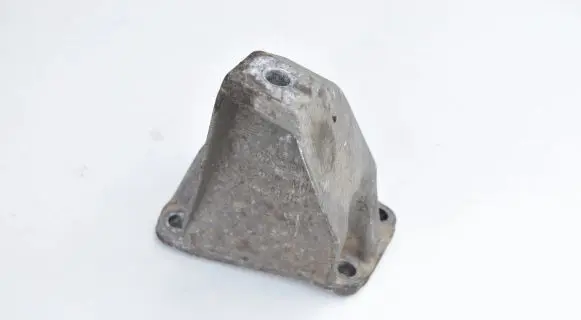 Audi A4 S4 B5 8D Gearbox mounting bracket 8D0399113L