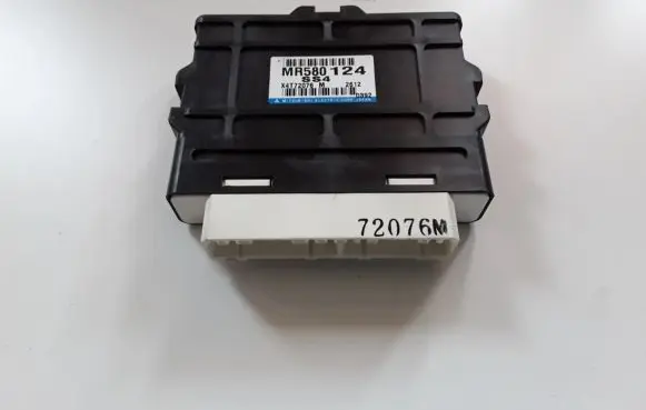 Mitsubishi Pajero Other control units/modules MR580124