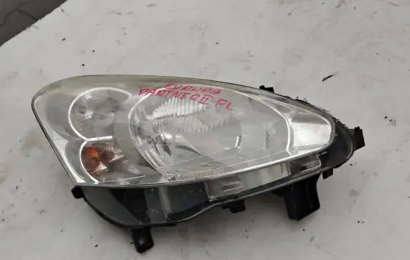 Peugeot Partner Headlight/headlamp