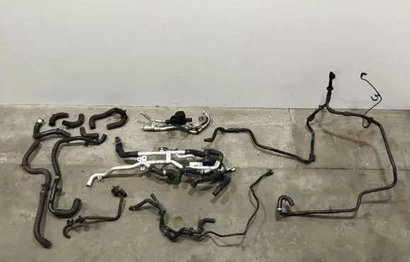 Porsche Panamera (970) Engine coolant pipe/hose 97010642110