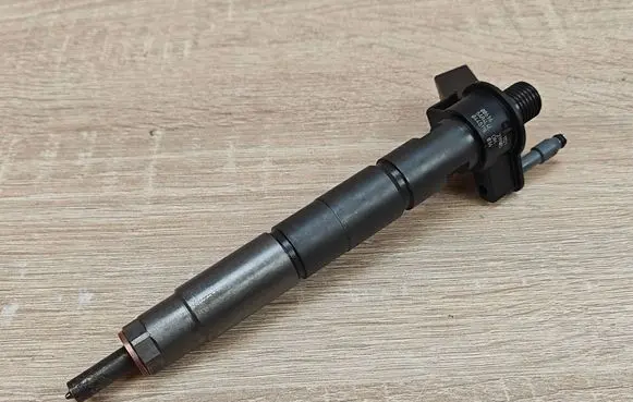 BMW 8 G16 Fuel injector 8514151