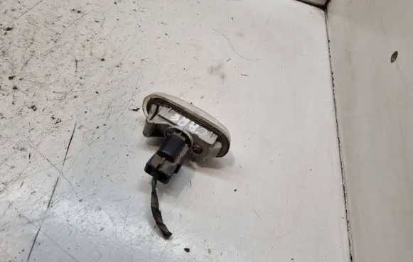 KIA Carens II Front fender indicator light