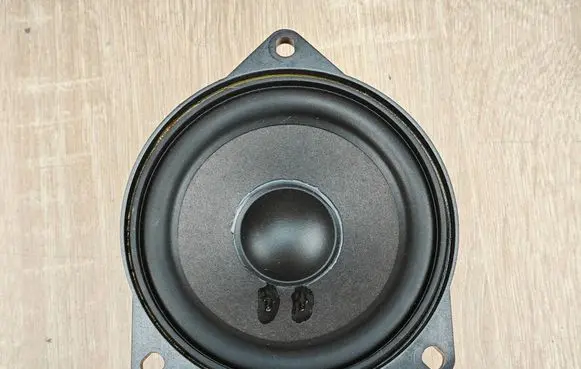 BMW 5 G30 G31 G38 Panel speaker 9354084