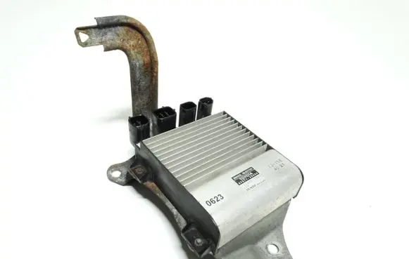 Toyota Avensis T270 Fuel injection control unit/module 1310001562 8987120080