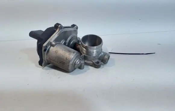 Volkswagen Golf VII Throttle valve 04L131501M A2C96089300