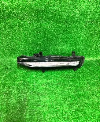 Skoda Superb B8 (3V) Front fog light