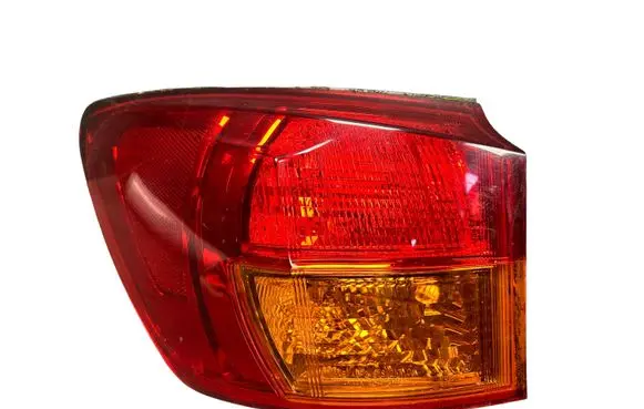 Lexus IS 220D-250-350 Rear/tail lights