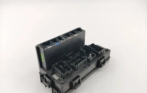 Dodge Caliber Fuse box set P68028007AB