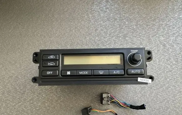Nissan Patrol Y61 Steering wheel buttons/switches 27510VB001