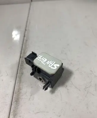 Hyundai Santa Fe Airbag deployment crash/impact sensor 9592028000