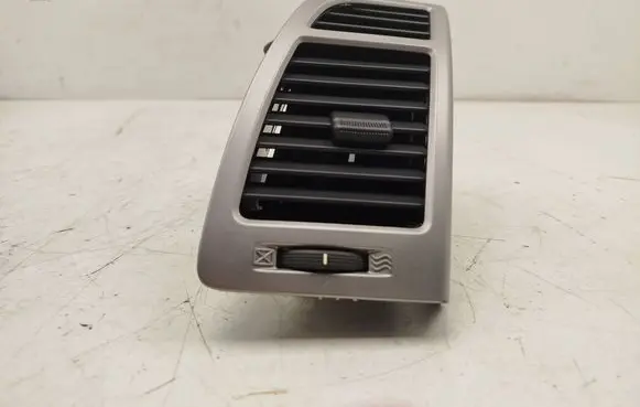 Hyundai i20 (PB PBT) Dashboard side air vent grill/cover trim 974801J000
