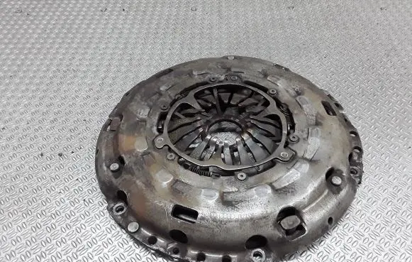 Audi A3 S3 8P Pressure plate 03G141025F