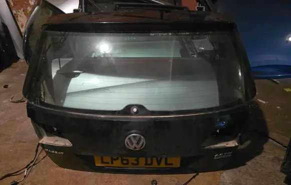 Volkswagen PASSAT B7 Rear windscreen sun blind/shade 