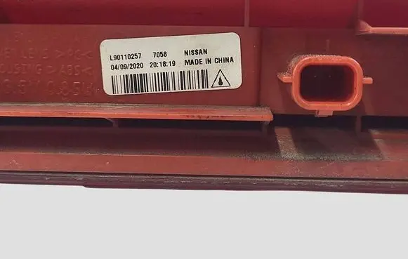 Nissan Leaf II (ZE1) Tailgate rear/tail lights L90110257