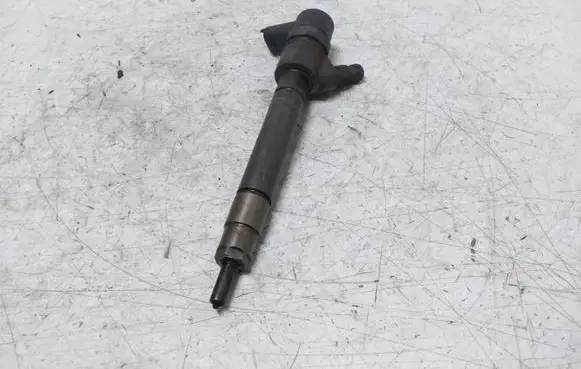Volvo S80 Fuel injector 30777526 0445110298