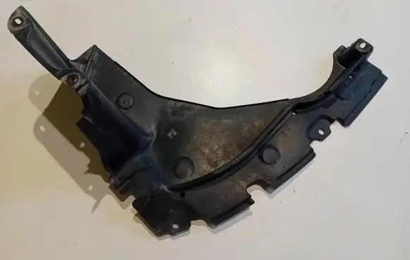 Toyota Yaris Engine splash shield/under tray 514410D010