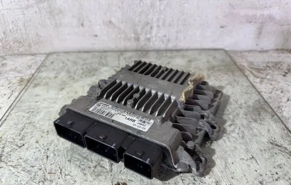 Ford Focus Engine control unit/module 5M5112A650MB 5WS40227CT