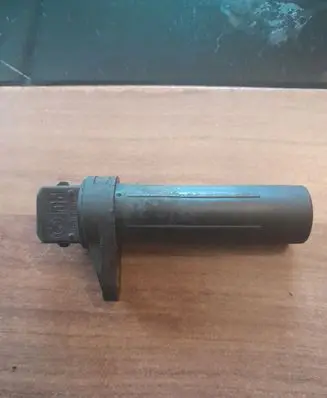 BMW 5 E39 Crankshaft position sensor 2243560