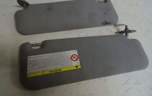 Toyota Prius (XW20) Sun visor clip/hook/bracket 