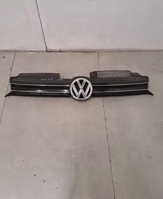 Volkswagen Golf VI Front bumper upper radiator grill 5K0853653F