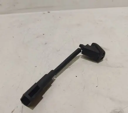 Ford Focus Windshield washer spray nozzle 4M5117666A