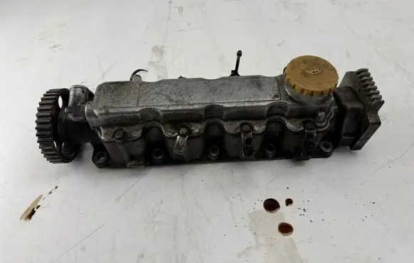 Opel Corsa B Rocker cam cover 90410996 90411206