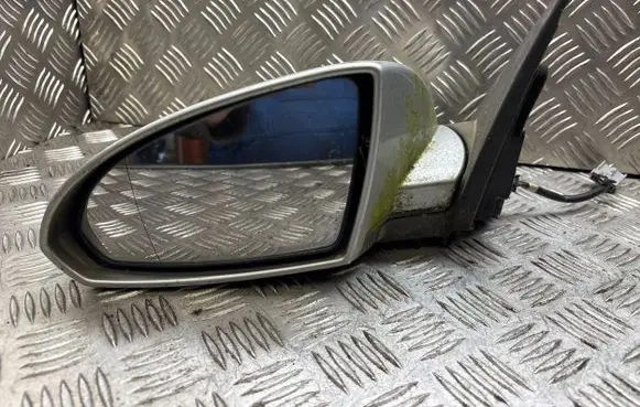 Nissan Primera Front door electric wing mirror 014180