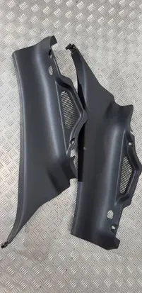 Mitsubishi L200 (D) pillar trim (bottom) 