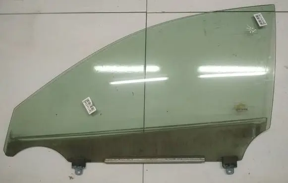 Lexus IS 220D-250-350 Front door window glass four-door AS2