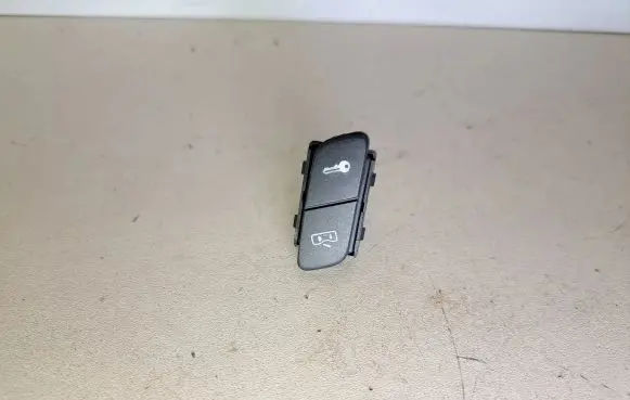 Volkswagen Polo IV 9N3 Central locking switch button 6Q1962125