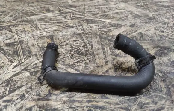 Jaguar XK8 - XKR Engine coolant pipe/hose
