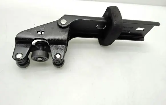 Opel Vivaro Sliding door middle roller runner 312372E 65715