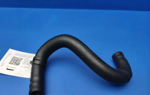 Lexus IS 220D-250-350 Engine coolant pipe/hose