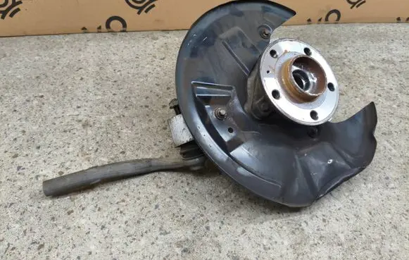 Volvo XC40 Front wheel hub 32221147