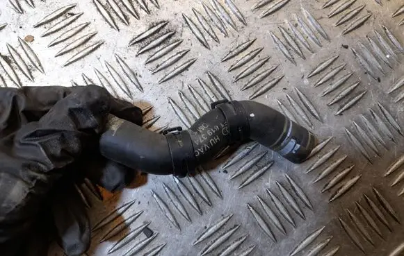 Audi A6 S6 C6 4F Engine coolant pipe/hose 4F1819374