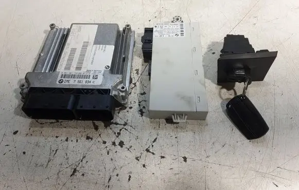 BMW 3 E90 E91 Engine ECU kit and lock set 7561834