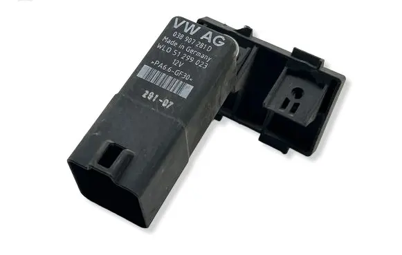Volkswagen Touran II Glow plug pre-heat relay 038907281D 29107 51299023