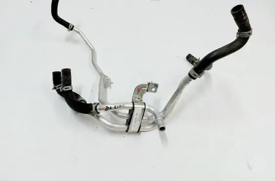 Engine coolant pipe/hose