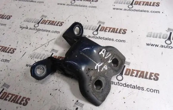 Toyota Avensis Verso Front door lower hinge 