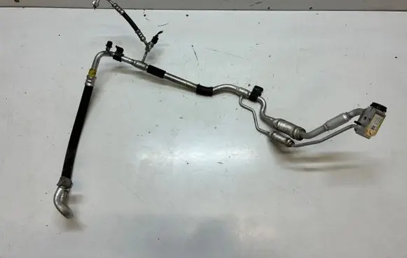 KIA Ceed Air conditioning (A/C) pipe/hose 97775J7300