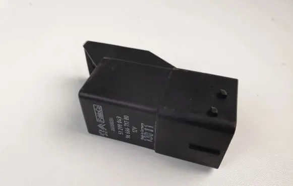 Peugeot 508 Glow plug pre-heat relay 9666671780